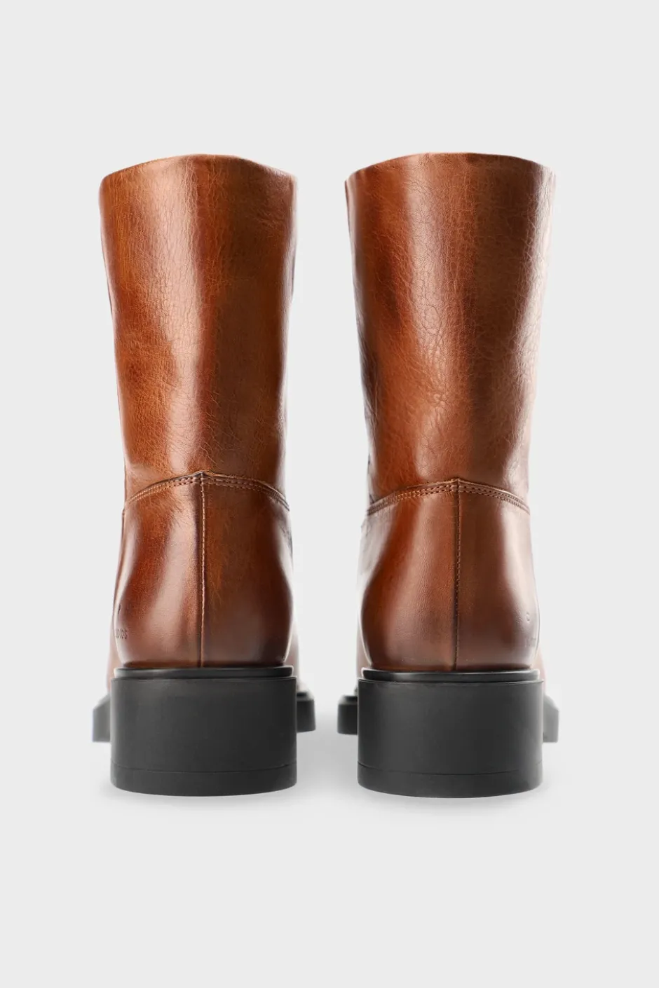 CPH302 grainy leather cognac
