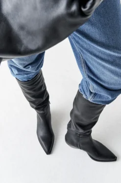 CPH221 leather black