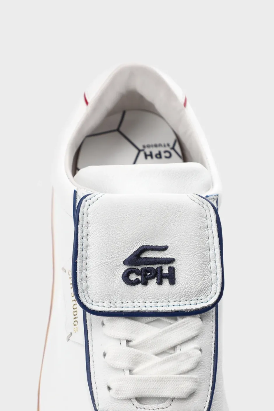 CPH450 leather white